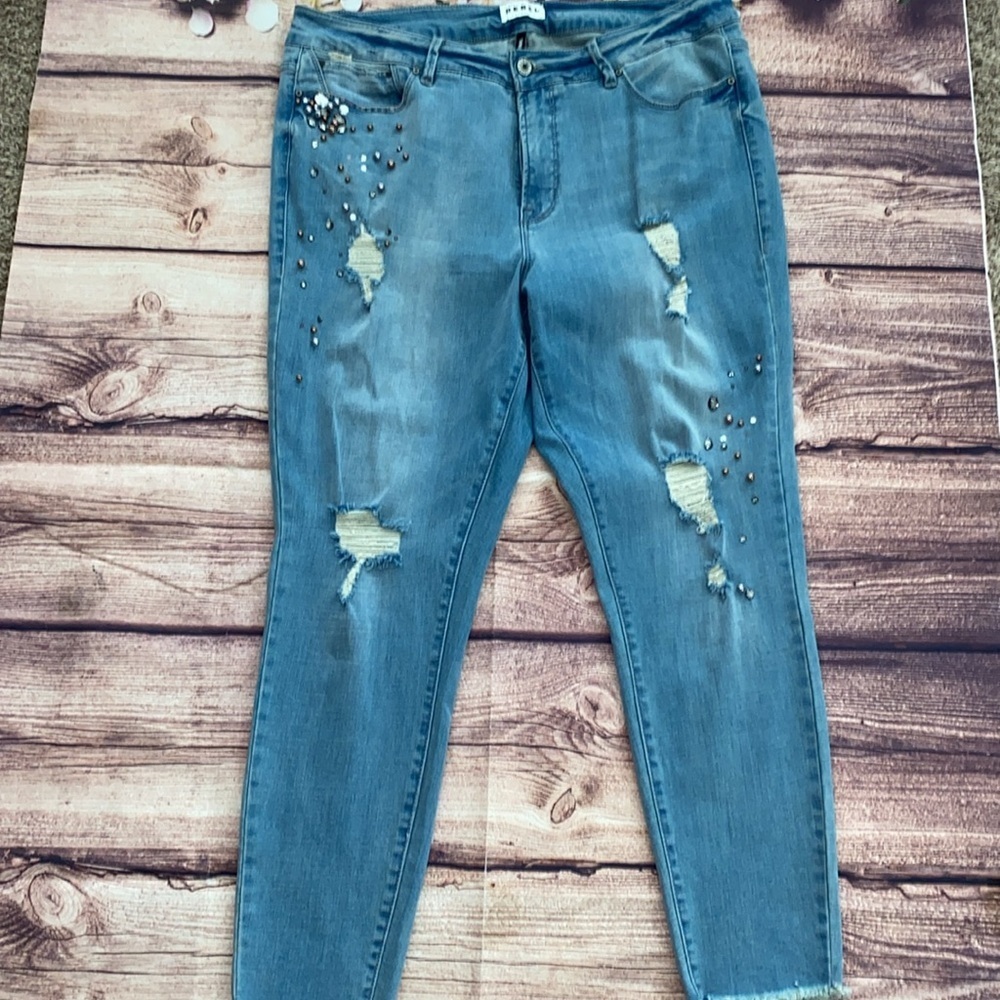 Rebel Wilson X Angels Crop Jeans Distressed Blue